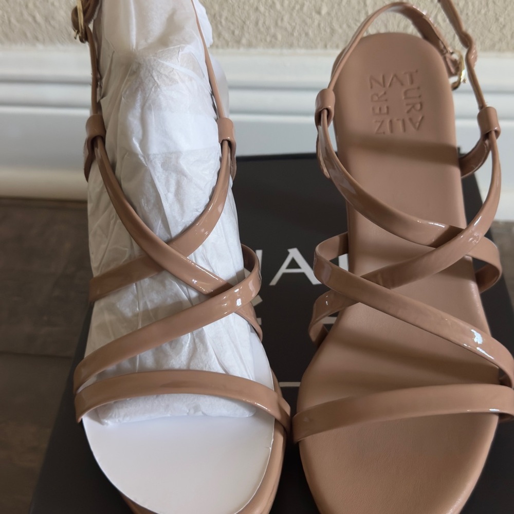 NWT Naturalizer Women's “Luisa” Strappy Sandals